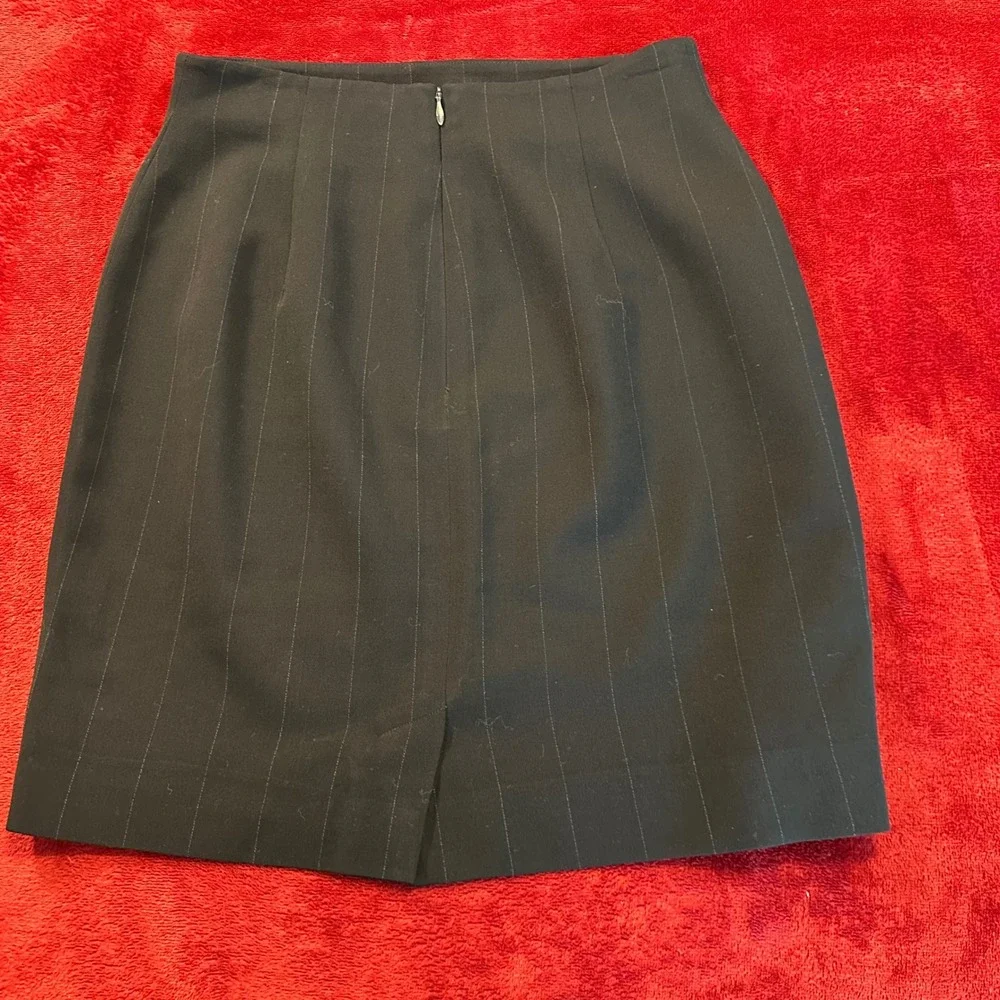 Ann‎ Taylor Wool Blend Pinstripe Pencil Skirt Charcoal Grey Size 8 Professional